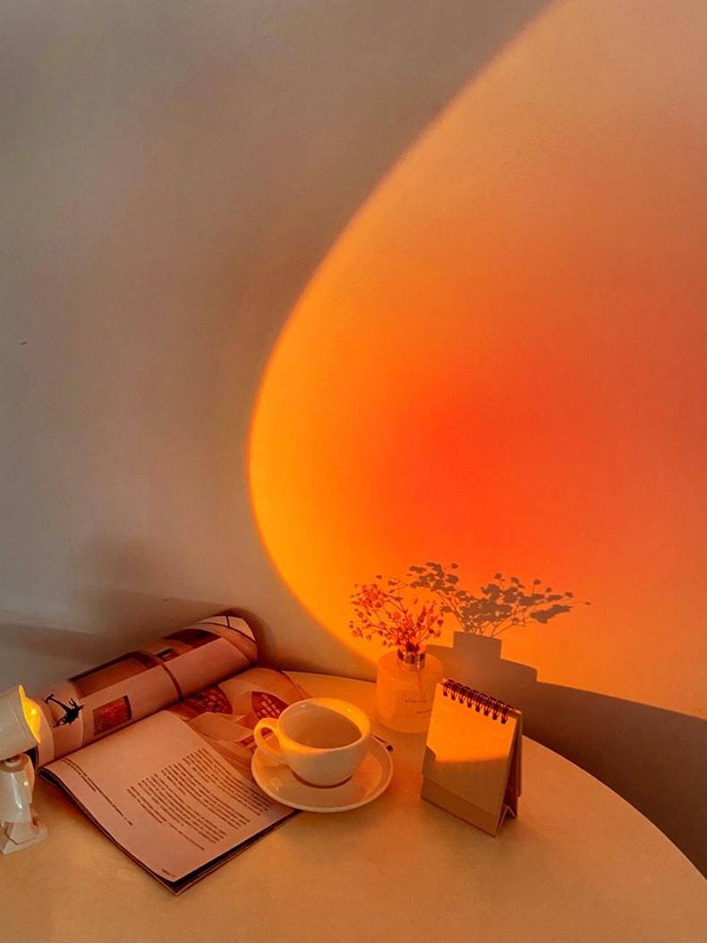LED Tafellamp Astronaut voor Woondecoratie en Kantoorverlichting
